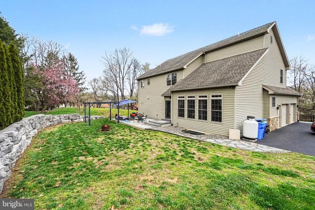140 RIDGE HILL ROAD, Mechanicsburg, PA 17050