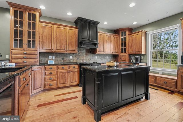 140 RIDGE HILL ROAD, Mechanicsburg, PA 17050