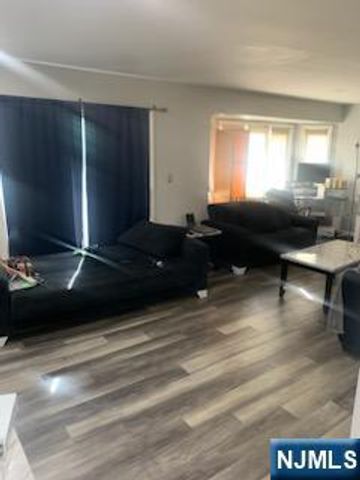 784 6th Street 776, Newark, NJ 07107