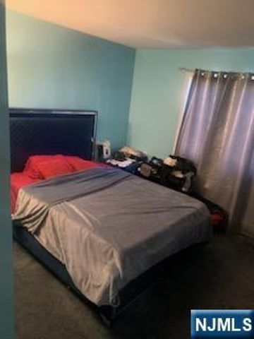 784 6th Street 776, Newark, NJ 07107