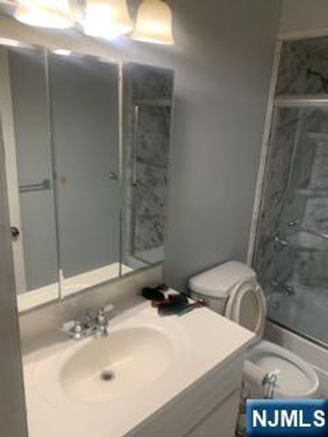 784 6th Street 776, Newark, NJ 07107
