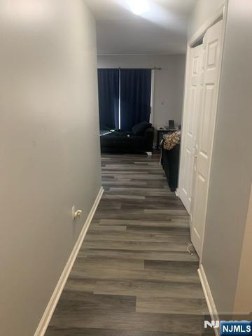 784 6th Street 776, Newark, NJ 07107
