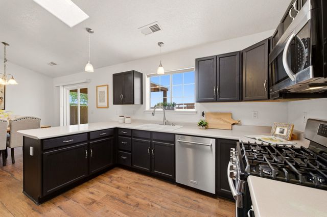 7 Santa Maria Drive, Edgewood, NM 87015