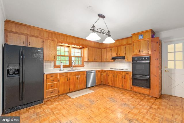 109 WOODLAND RD, Fredericksburg, VA 22401