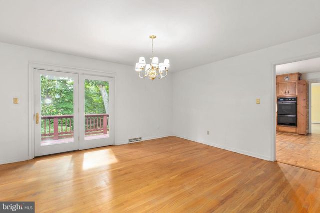 109 WOODLAND RD, Fredericksburg, VA 22401
