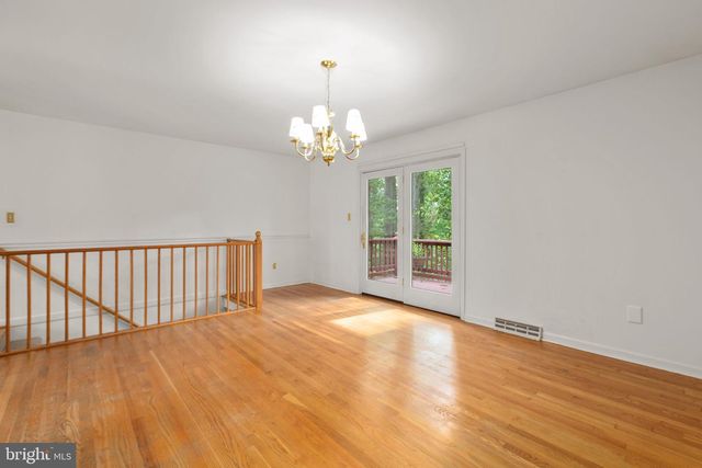 109 WOODLAND RD, Fredericksburg, VA 22401