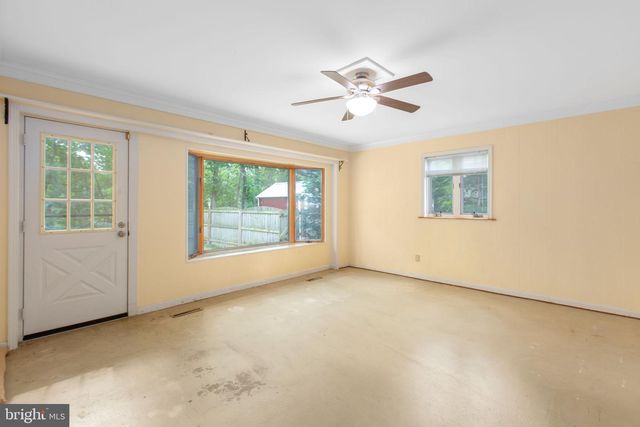 109 WOODLAND RD, Fredericksburg, VA 22401