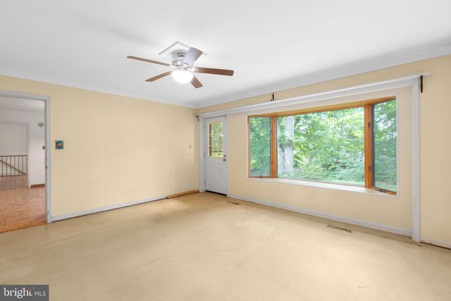 109 WOODLAND RD, Fredericksburg, VA 22401