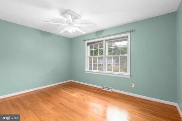 109 WOODLAND RD, Fredericksburg, VA 22401