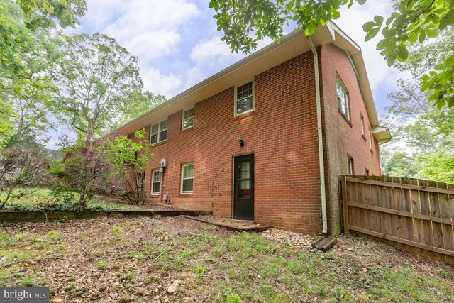 109 WOODLAND RD, Fredericksburg, VA 22401
