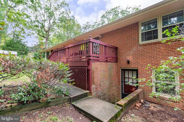 109 WOODLAND RD, Fredericksburg, VA 22401