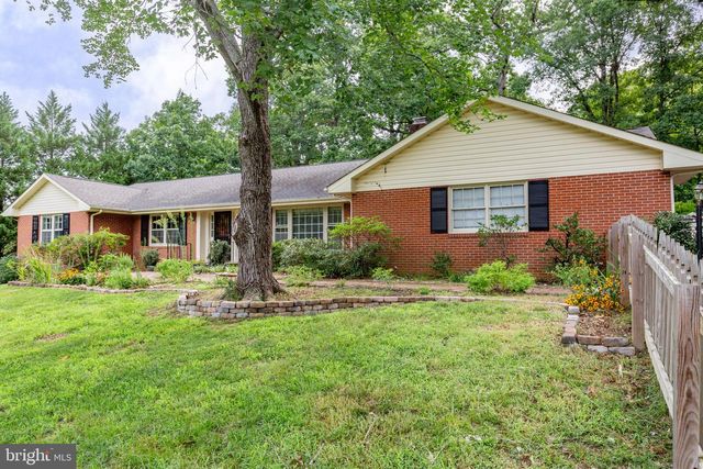109 WOODLAND RD, Fredericksburg, VA 22401