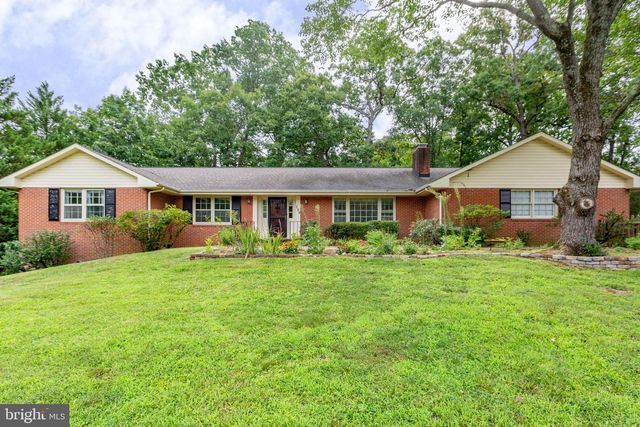 109 WOODLAND RD, Fredericksburg, VA 22401