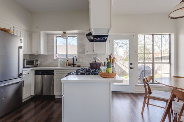 2013 Heatherbrook Drive, Grapevine, TX 76051