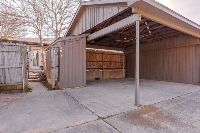 2013 Heatherbrook Drive, Grapevine, TX 76051