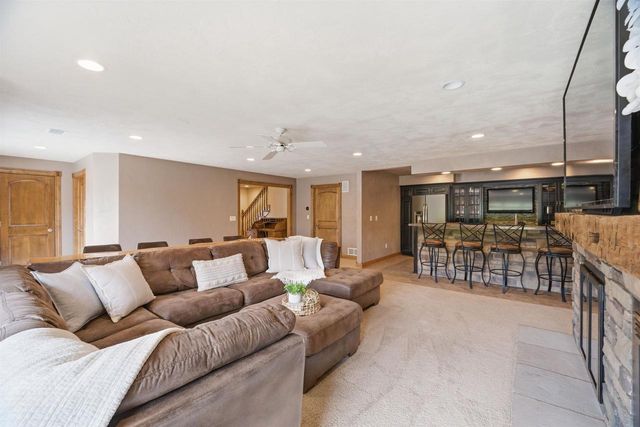 N983 FOX SPRINGS DRIVE, Greenville, WI 54942