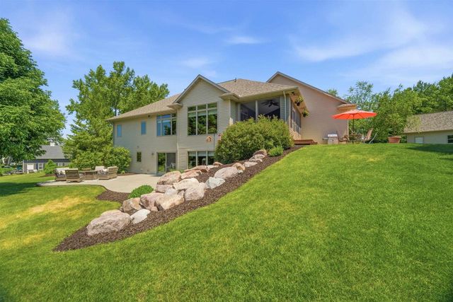 N983 FOX SPRINGS DRIVE, Greenville, WI 54942