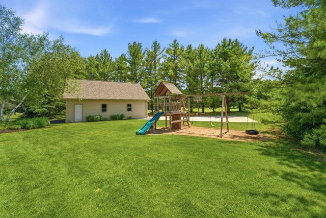 N983 FOX SPRINGS DRIVE, Greenville, WI 54942