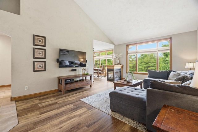 N983 FOX SPRINGS DRIVE, Greenville, WI 54942