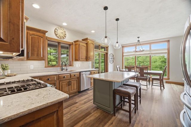 N983 FOX SPRINGS DRIVE, Greenville, WI 54942