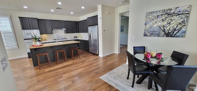 322 S Central Pkwy, Mountain House, CA 95391