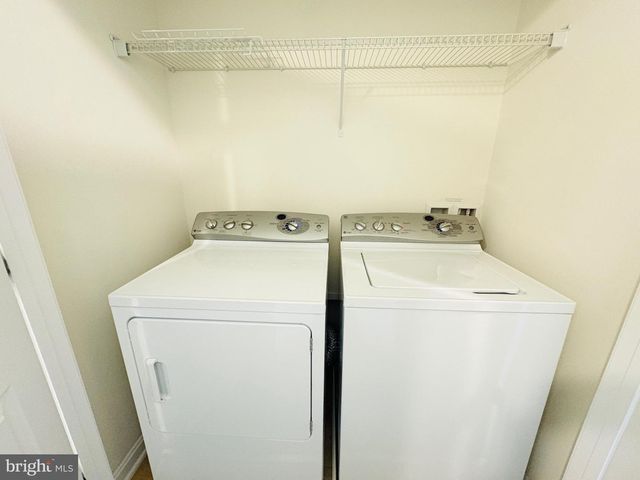 8268 LINBLAKE CT, Manassas, VA 20111