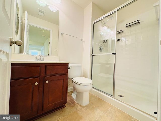 8268 LINBLAKE CT, Manassas, VA 20111