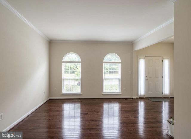 8268 LINBLAKE CT, Manassas, VA 20111