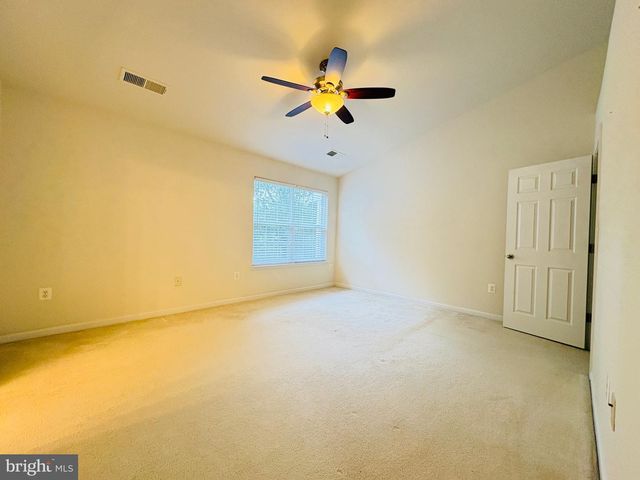 8268 LINBLAKE CT, Manassas, VA 20111