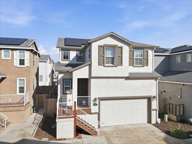 1711 Bella Lago Dr, Stockton, CA 95206