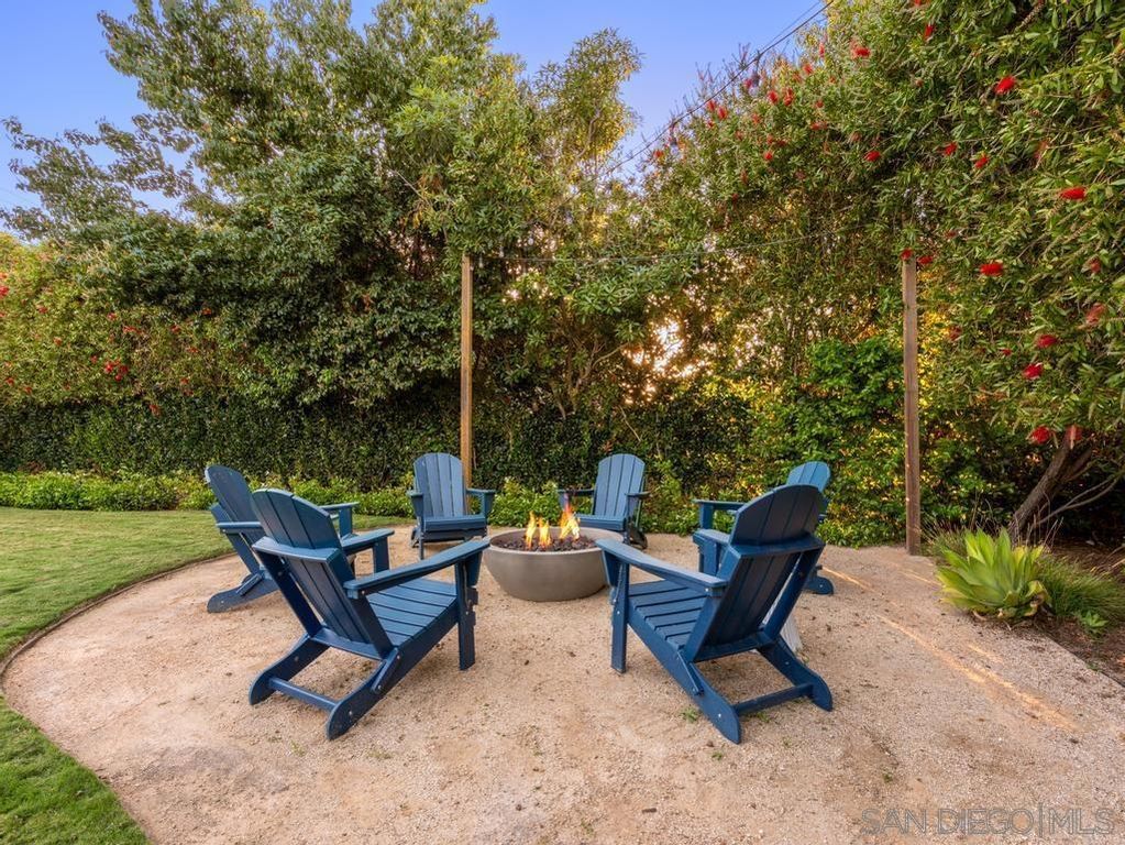 Image 27 of property listing at 8804 Robinhood Lane, La Jolla, CA 92037