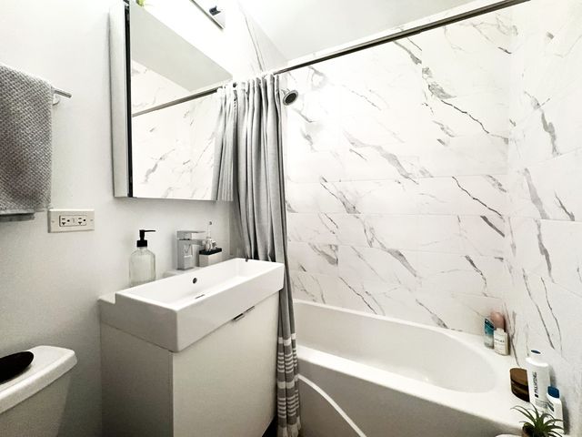 360 W Wellington Avenue 15D, Chicago, IL 60657