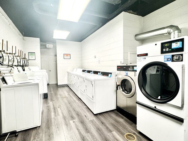 360 W Wellington Avenue 15D, Chicago, IL 60657