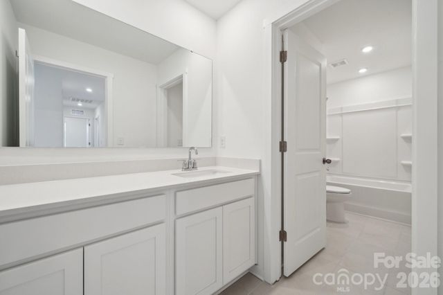 2938 31st Street NE, Hickory, NC 28601