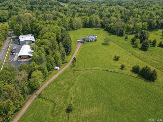 354 Petticoat Lane, Bloomingburg, NY 12721