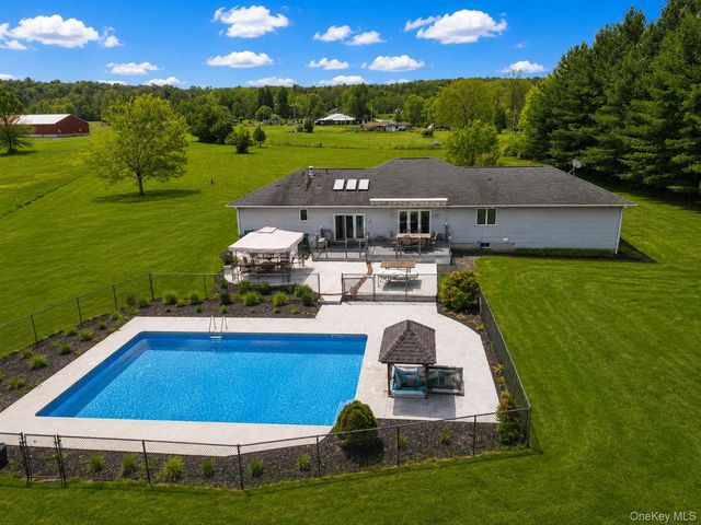 354 Petticoat Lane, Bloomingburg, NY 12721