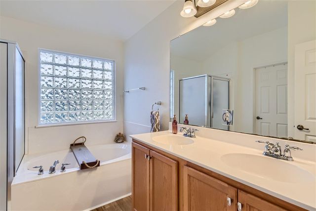 1717 Thompson TRL, Round Rock, TX 78664