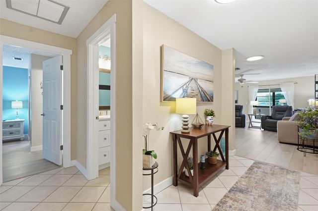 1304 13TH CIRCLE SE 110, Largo, FL 33771