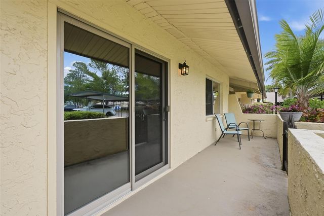 1304 13TH CIRCLE SE 110, Largo, FL 33771