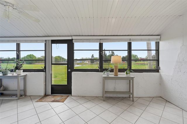 1304 13TH CIRCLE SE 110, Largo, FL 33771