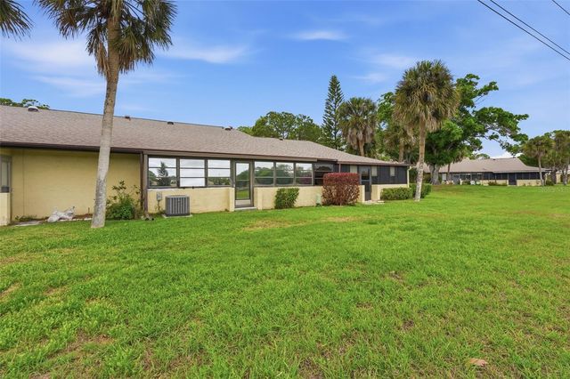 1304 13TH CIRCLE SE 110, Largo, FL 33771