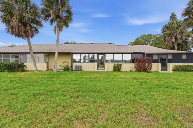 1304 13TH CIRCLE SE 110, Largo, FL 33771