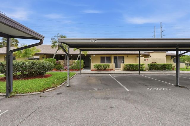 1304 13TH CIRCLE SE 110, Largo, FL 33771