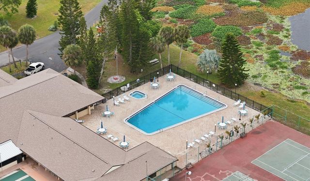 1304 13TH CIRCLE SE 110, Largo, FL 33771