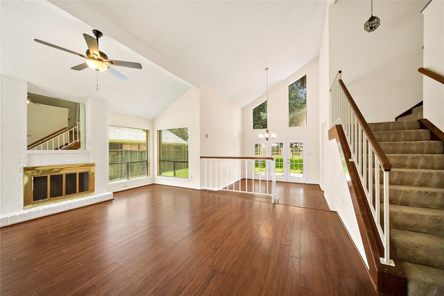 2206 Greencove Lane, Sugar Land, TX 77479