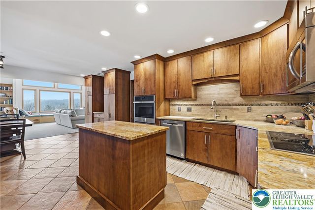 1421 Greene Hill Court, Weisenberg Twp, PA 19530
