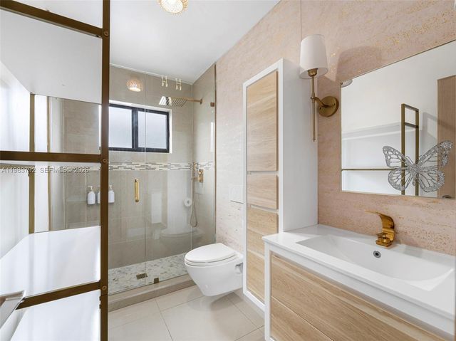 550 NW 58th Ave, Miami, FL 33126