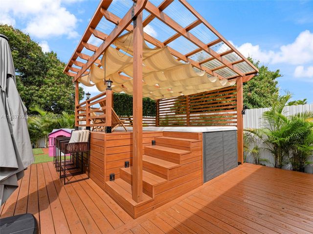 550 NW 58th Ave, Miami, FL 33126