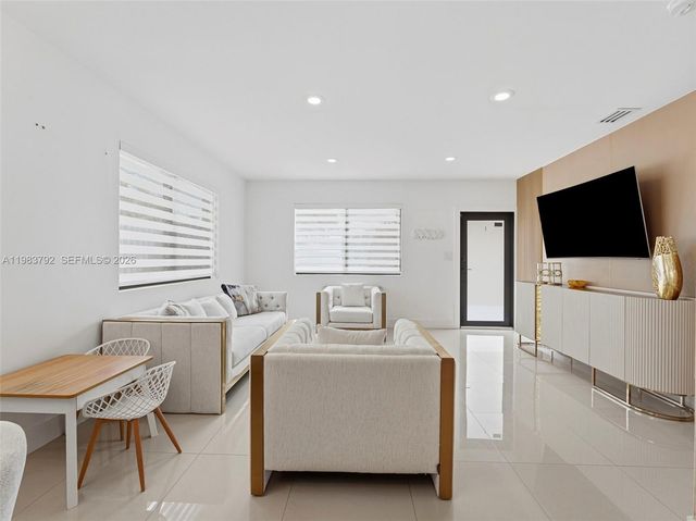 550 NW 58th Ave, Miami, FL 33126