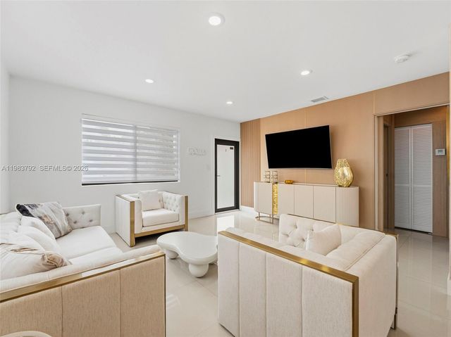 550 NW 58th Ave, Miami, FL 33126